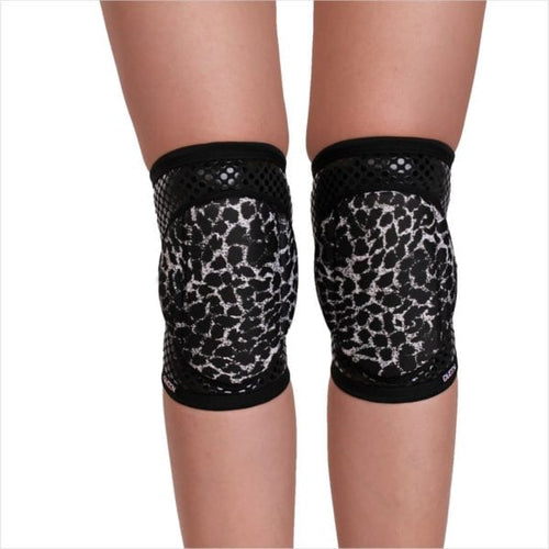 Queen Wear- Wild Leopard Grip  Knee Pads