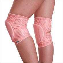 Load image into Gallery viewer, Queen Wear - Flamingo Grip Knee Pads