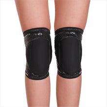 Load image into Gallery viewer, Queen Wear- Sleek Black Grip Knee Pads